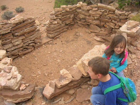 Canyonlands 2009 aztec butte3